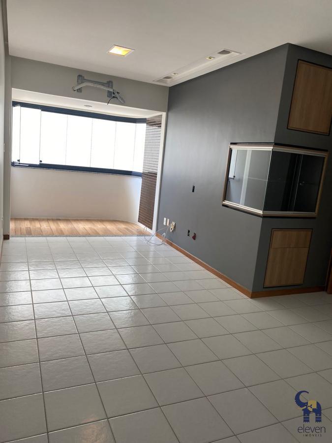 Apartamento à venda com 3 quartos, 79m² - Foto 1