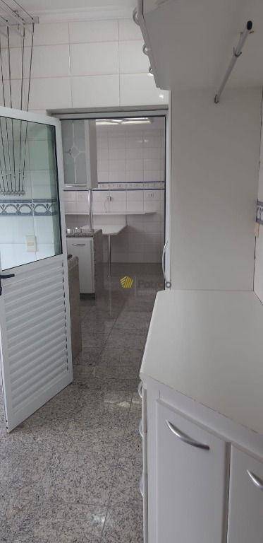 Apartamento à venda com 3 quartos, 130m² - Foto 37