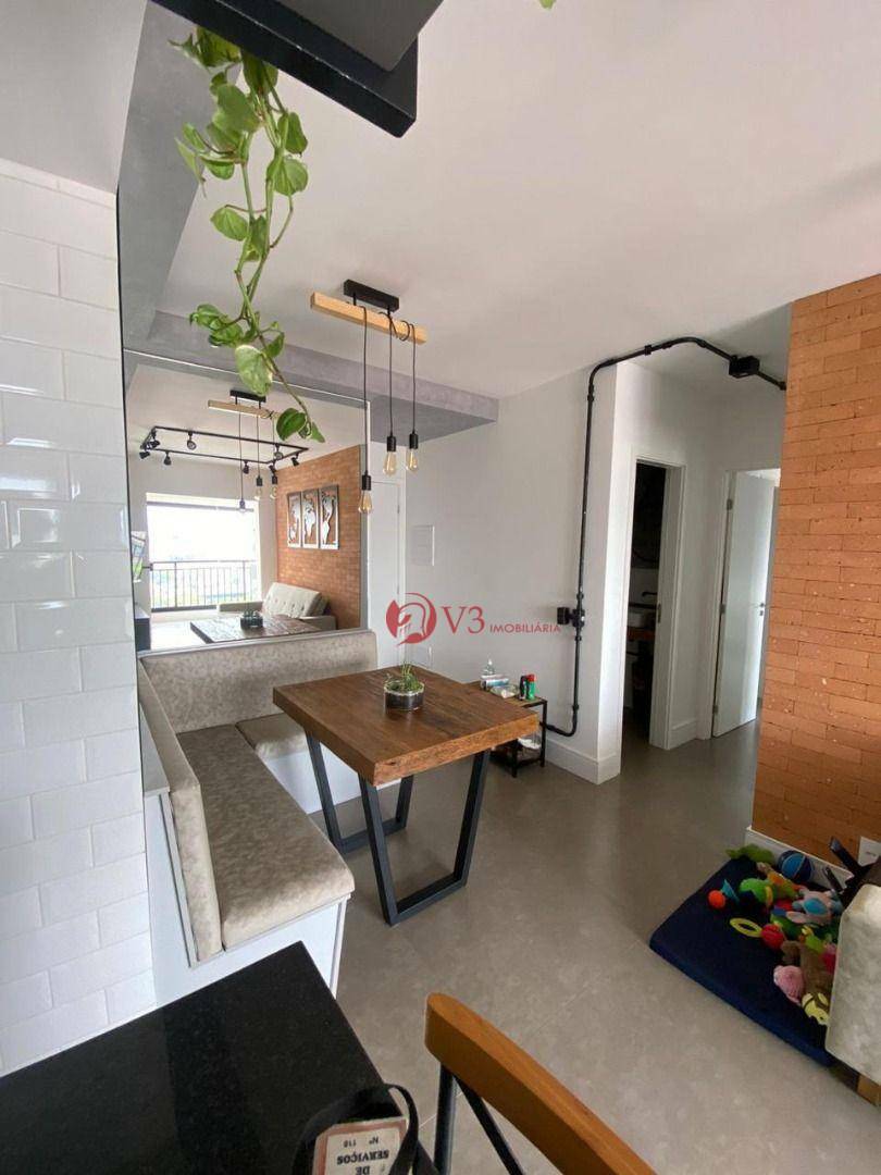 Apartamento à venda com 2 quartos, 62m² - Foto 14