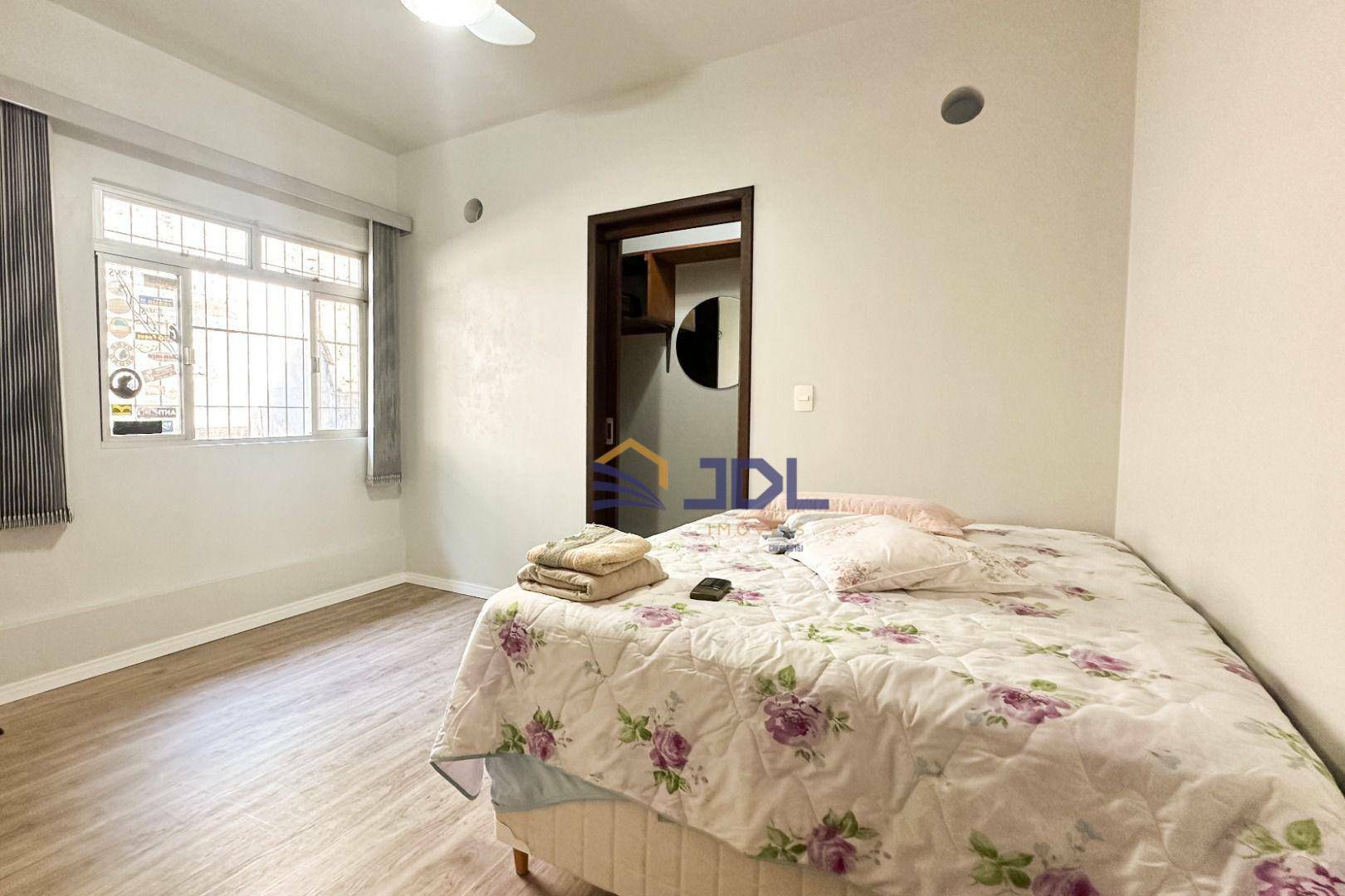 Casa à venda com 3 quartos, 624M2 - Foto 2