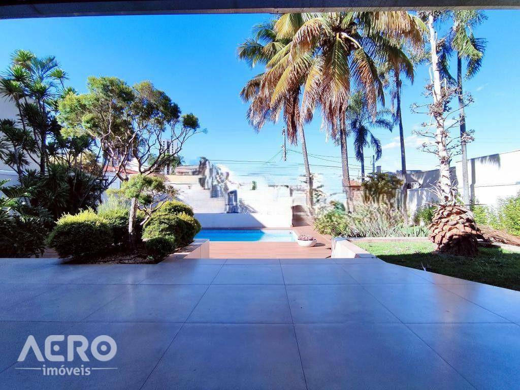 Casa de Condomínio à venda e aluguel com 5 quartos, 400m² - Foto 22