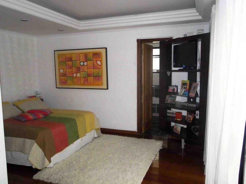 Apartamento à venda com 3 quartos, 154m² - Foto 8