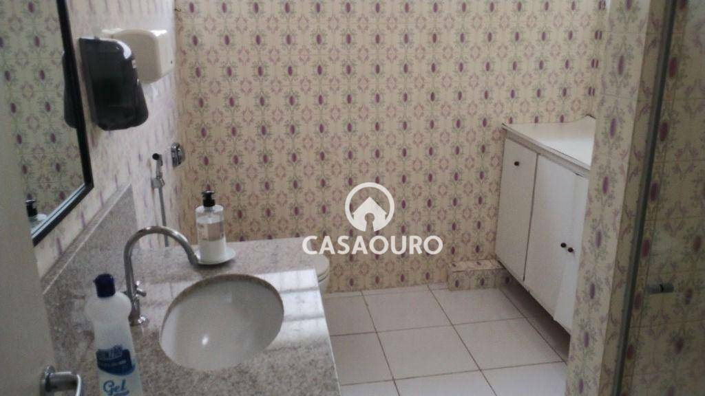 Casa à venda com 6 quartos, 250m² - Foto 16