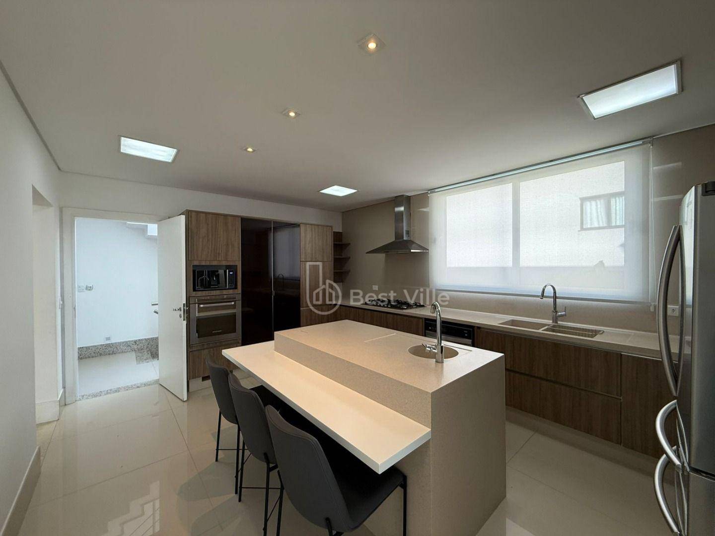 Casa de Condomínio para alugar com 4 quartos, 600m² - Foto 25