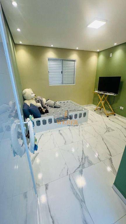 Sobrado à venda com 3 quartos, 250m² - Foto 4