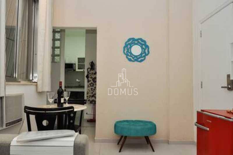 Apartamento à venda com 1 quarto, 33m² - Foto 2