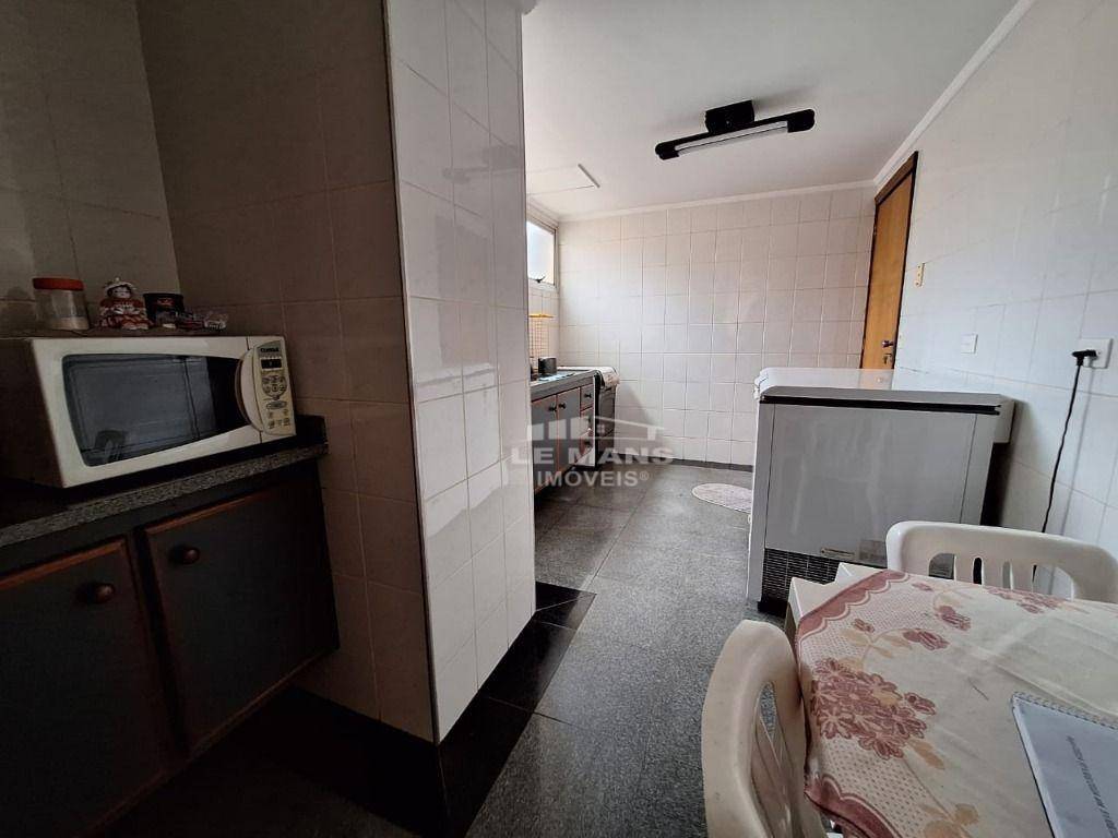 Apartamento à venda com 2 quartos, 68m² - Foto 11