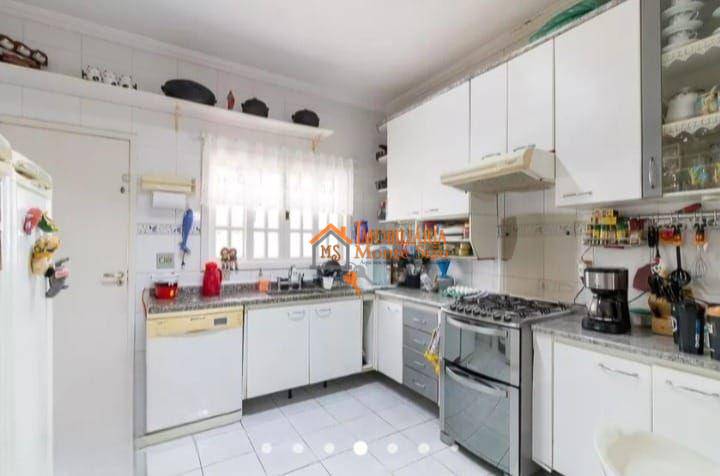 Sobrado à venda com 4 quartos, 150m² - Foto 2