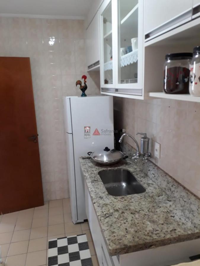 Apartamento à venda com 2 quartos, 77m² - Foto 13