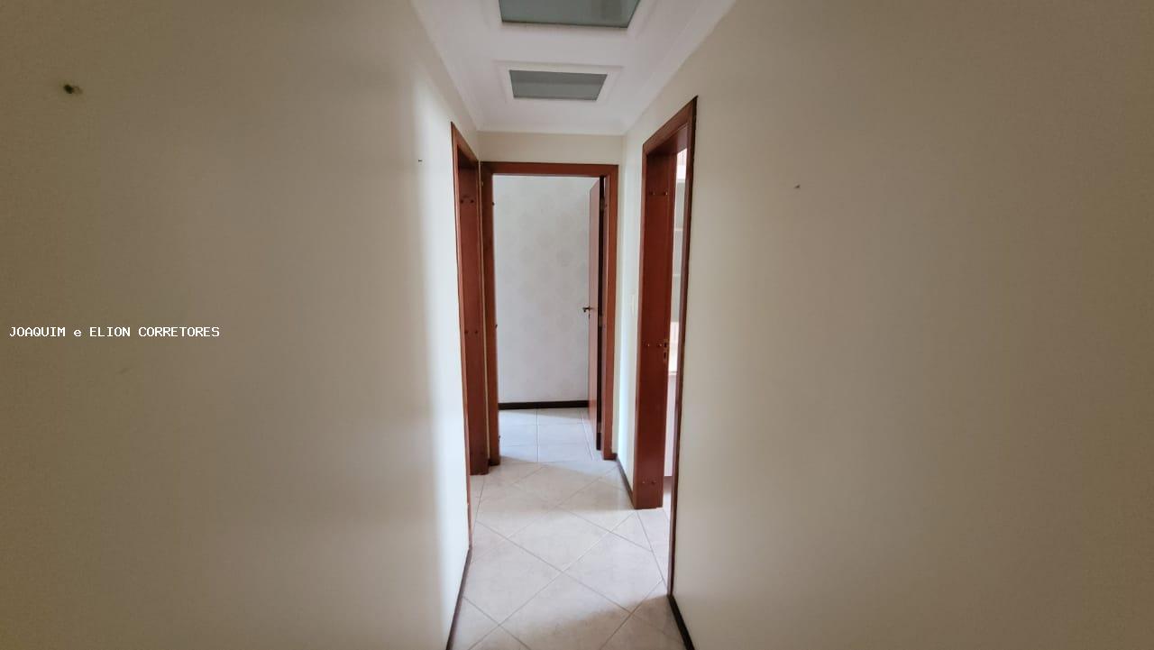 Apartamento à venda com 4 quartos, 224m² - Foto 18