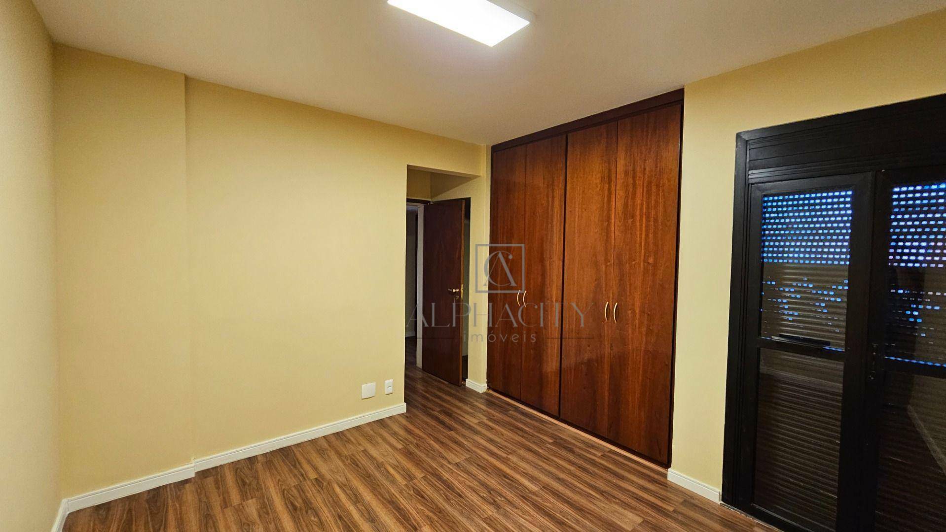 Apartamento para alugar com 3 quartos, 164m² - Foto 16