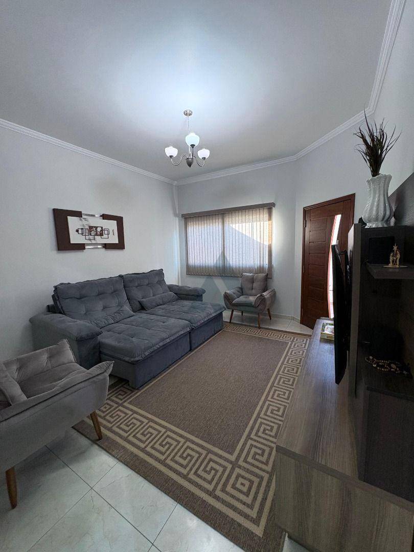 Casa, 3 quartos, 180 m² - Foto 1