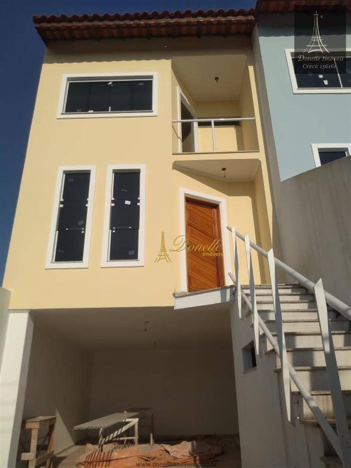 Sobrado à venda com 3 quartos, 130m² - Foto 1