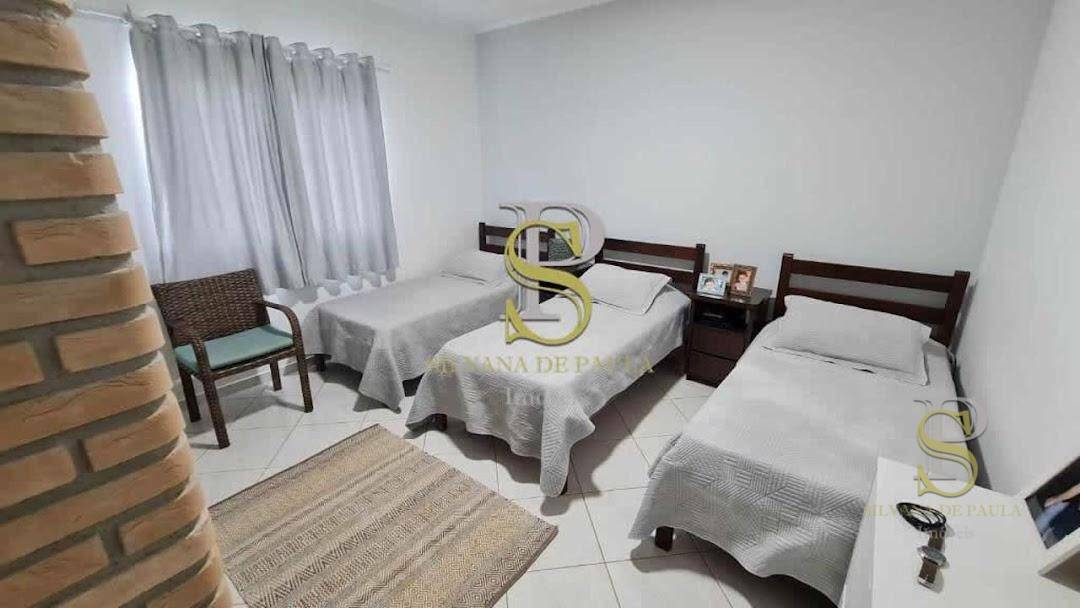 Chácara à venda com 2 quartos, 210m² - Foto 14