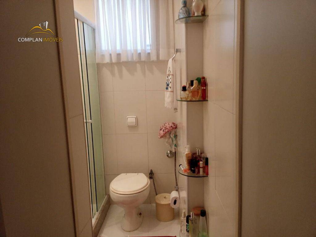 Apartamento à venda com 2 quartos, 85m² - Foto 17