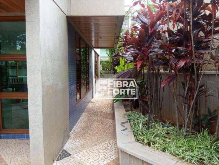 Apartamento à venda com 3 quartos, 199m² - Foto 23