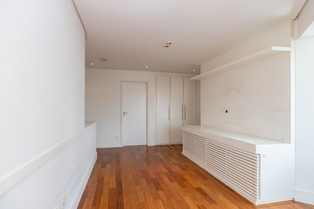 Apartamento à venda com 4 quartos, 255m² - Foto 33