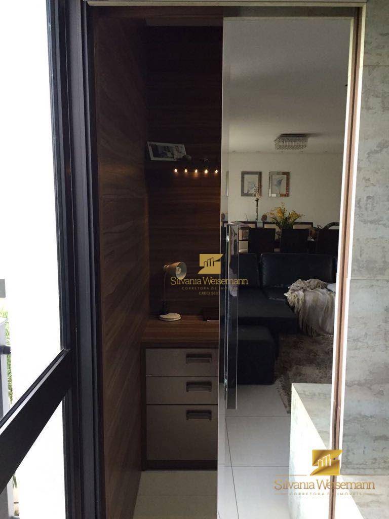 Apartamento à venda com 4 quartos, 215m² - Foto 9