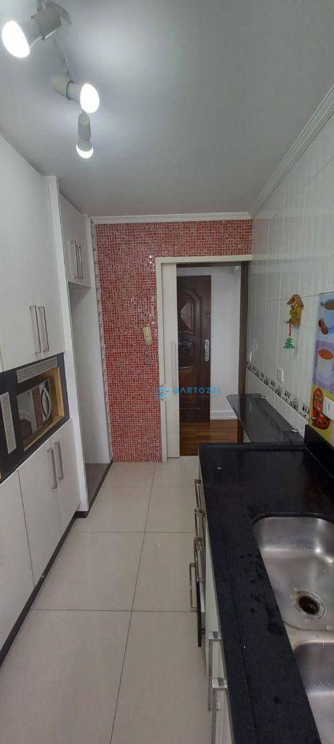 Apartamento à venda com 2 quartos, 65m² - Foto 17