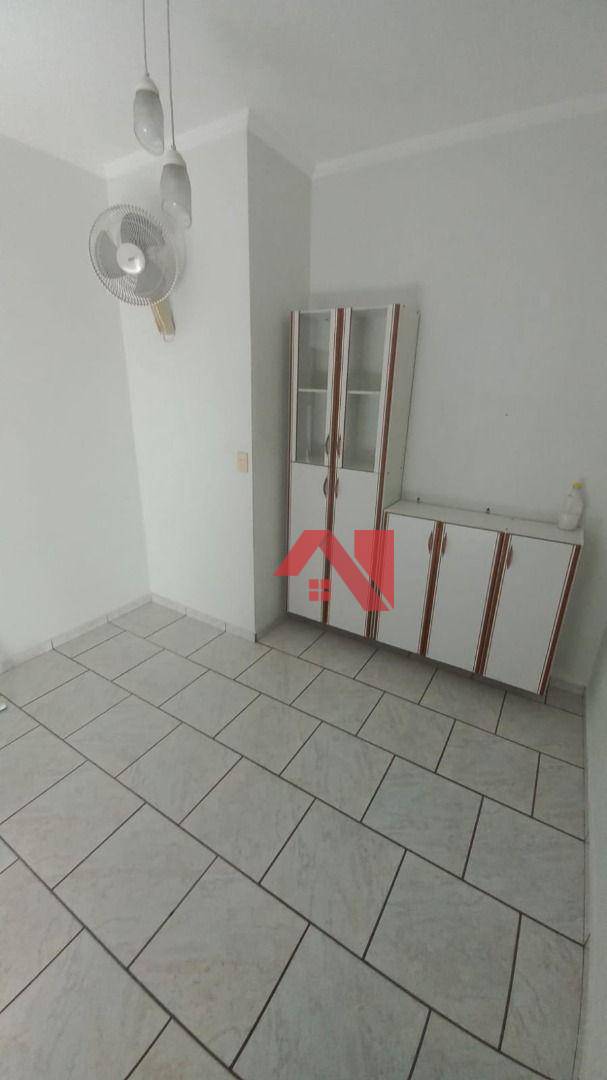 Sobrado à venda com 3 quartos, 240m² - Foto 14