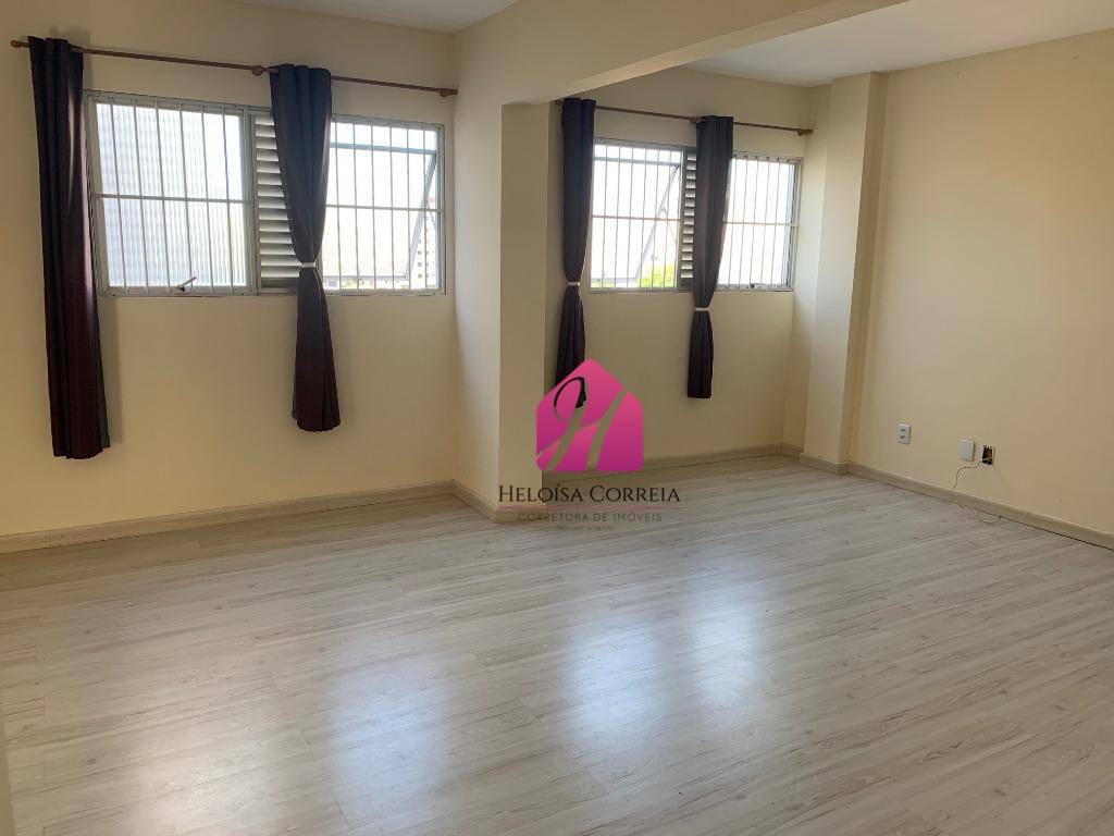 Apartamento para alugar com 3 quartos, 90m² - Foto 3