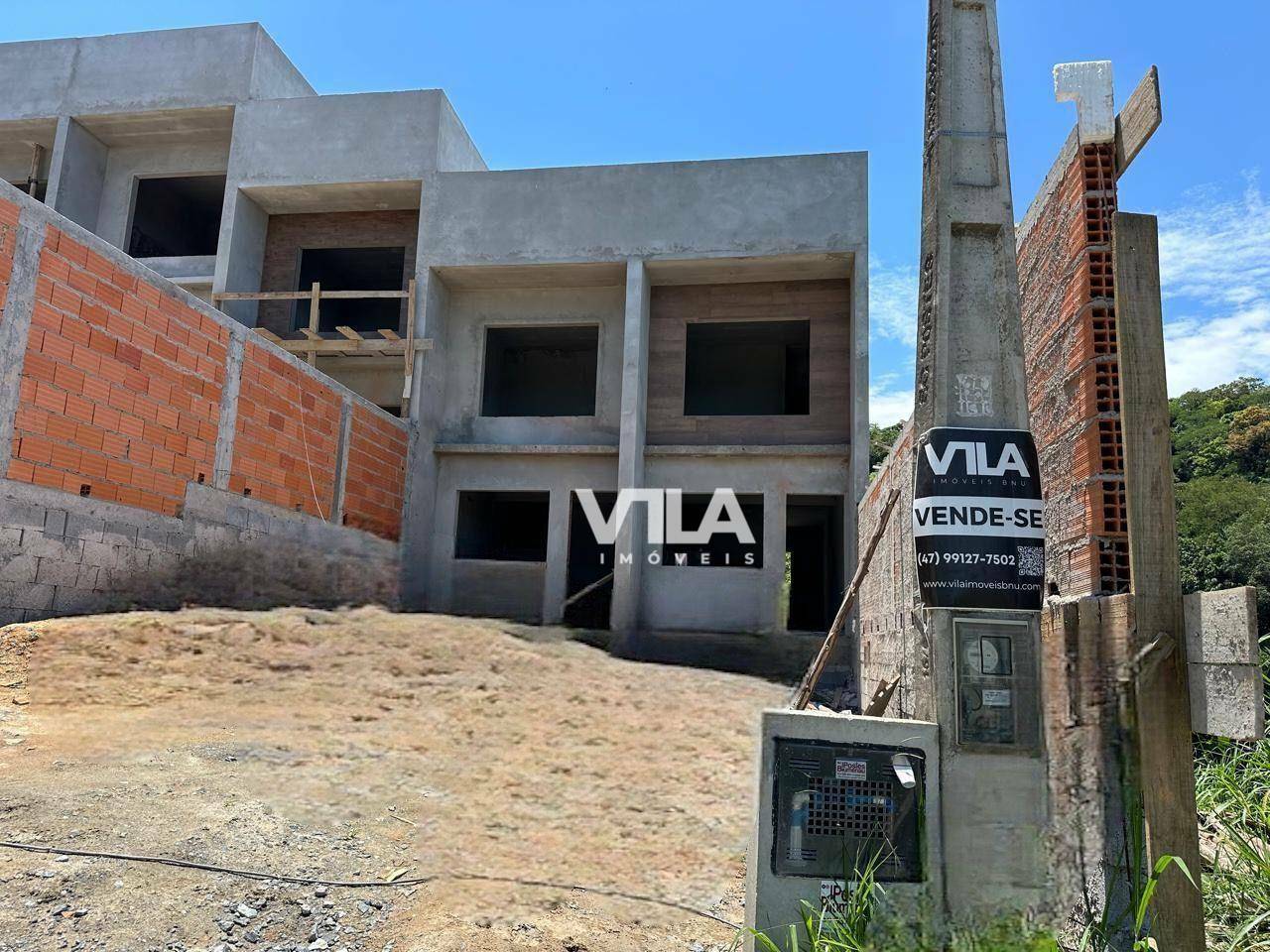 Sobrado à venda com 2 quartos, 65m² - Foto 1