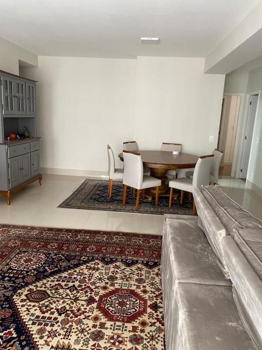 Apartamento à venda com 3 quartos, 110m² - Foto 2