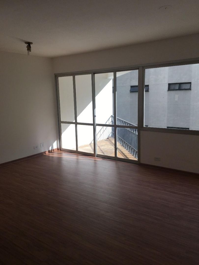 Apartamento à venda com 3 quartos, 100m² - Foto 3