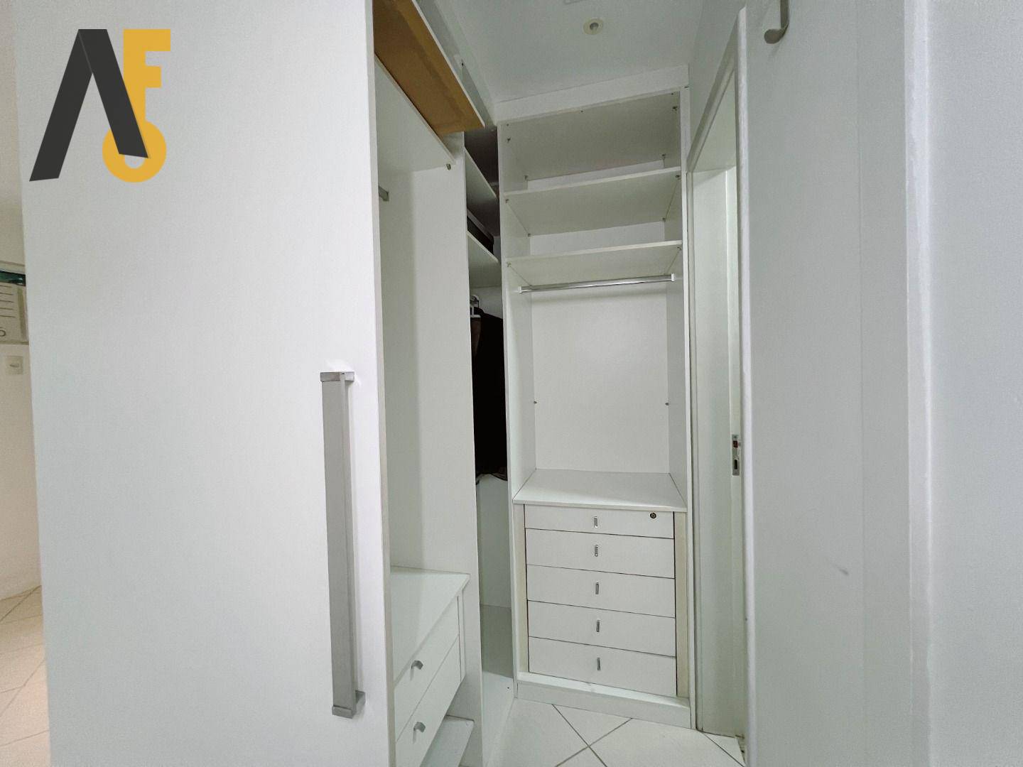 Apartamento à venda com 2 quartos, 80m² - Foto 26