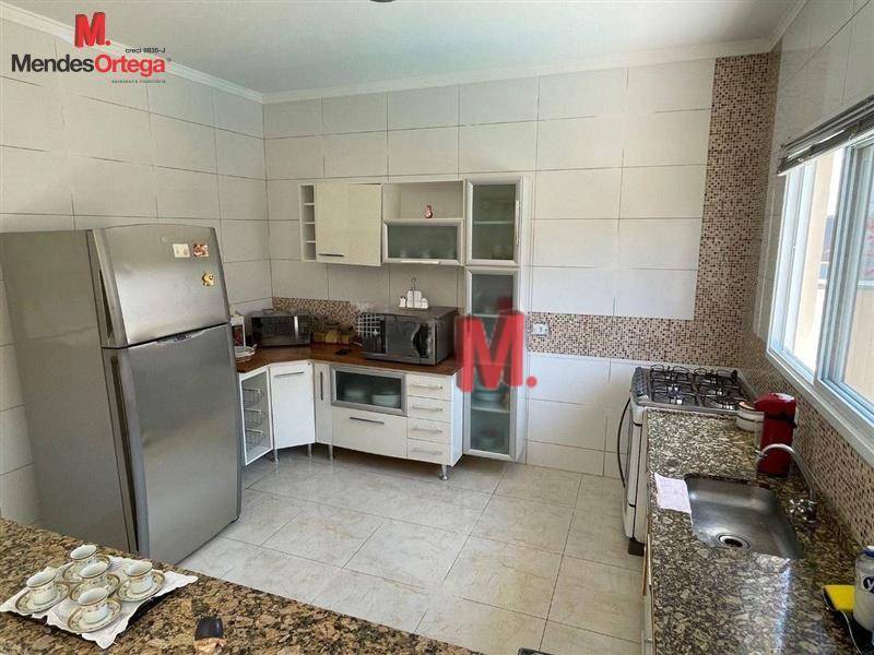 Chácara à venda com 5 quartos, 310m² - Foto 2