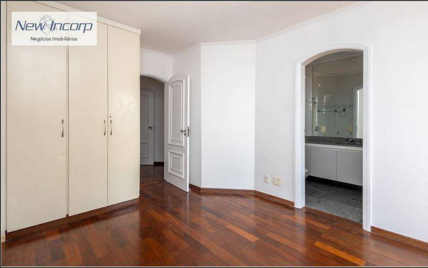 Apartamento à venda com 4 quartos, 242m² - Foto 22