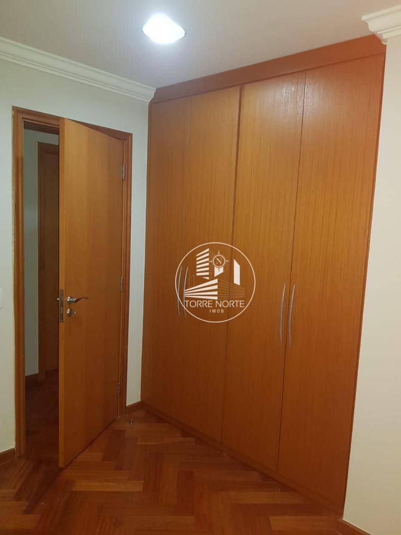 Apartamento à venda com 4 quartos, 220m² - Foto 15