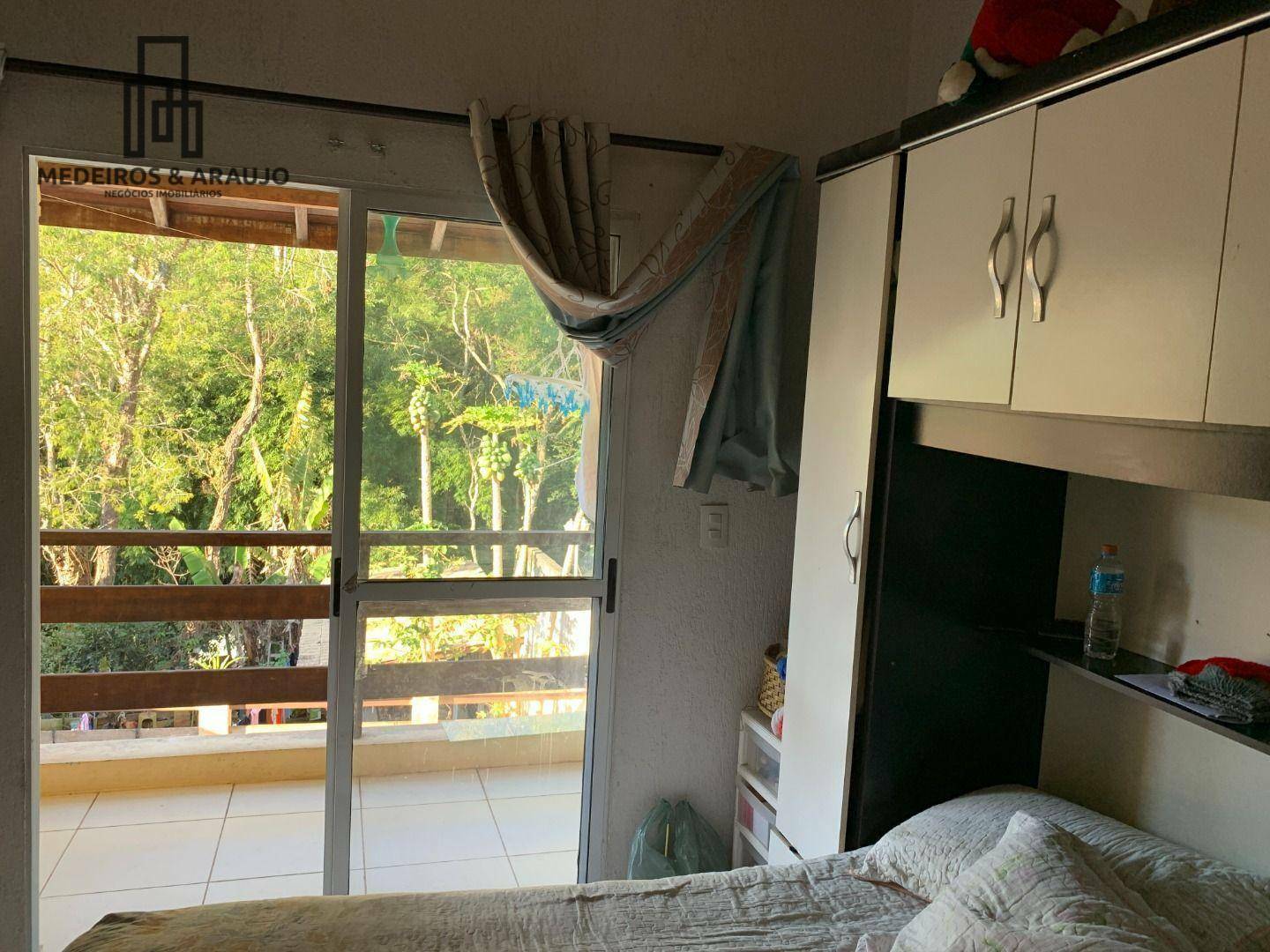 Casa à venda com 3 quartos, 200m² - Foto 17