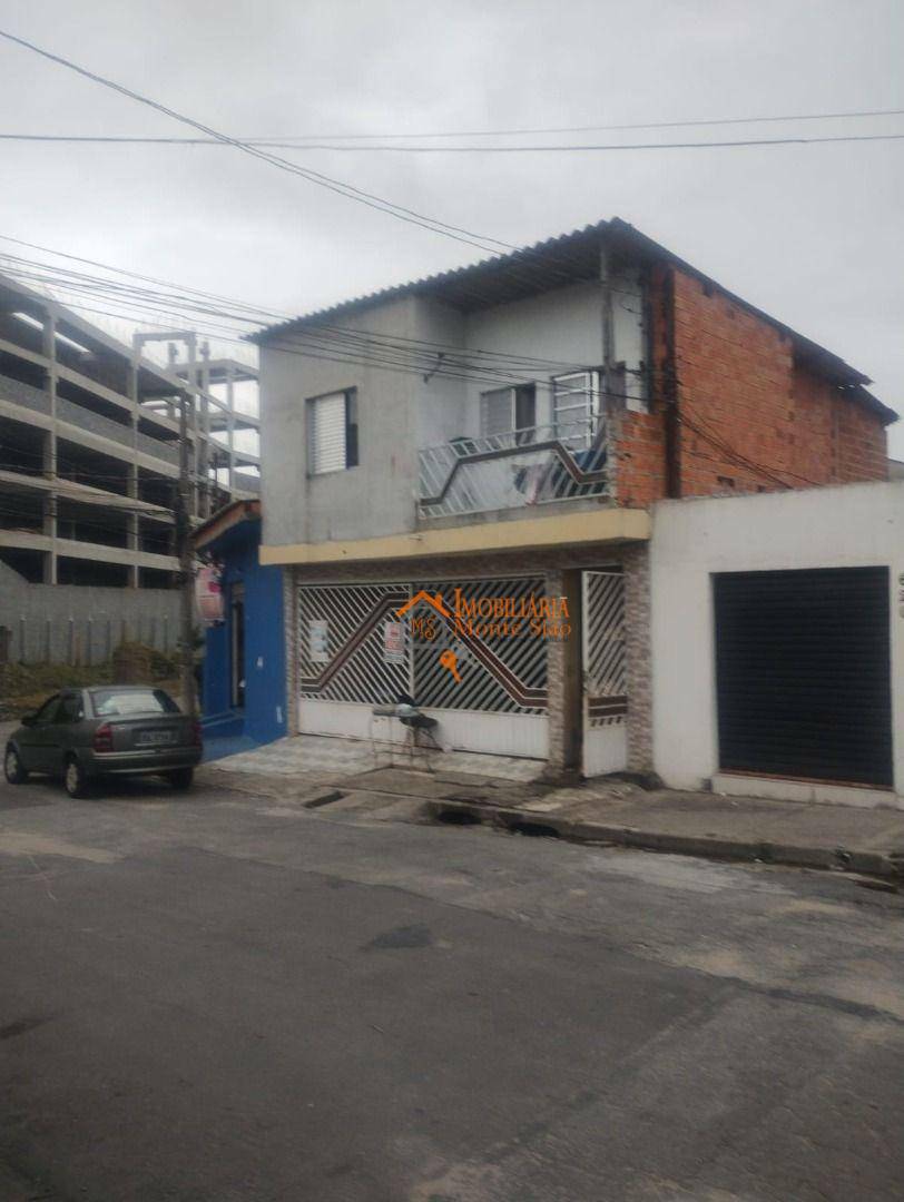 Sobrado à venda com 6 quartos, 200m² - Foto 1