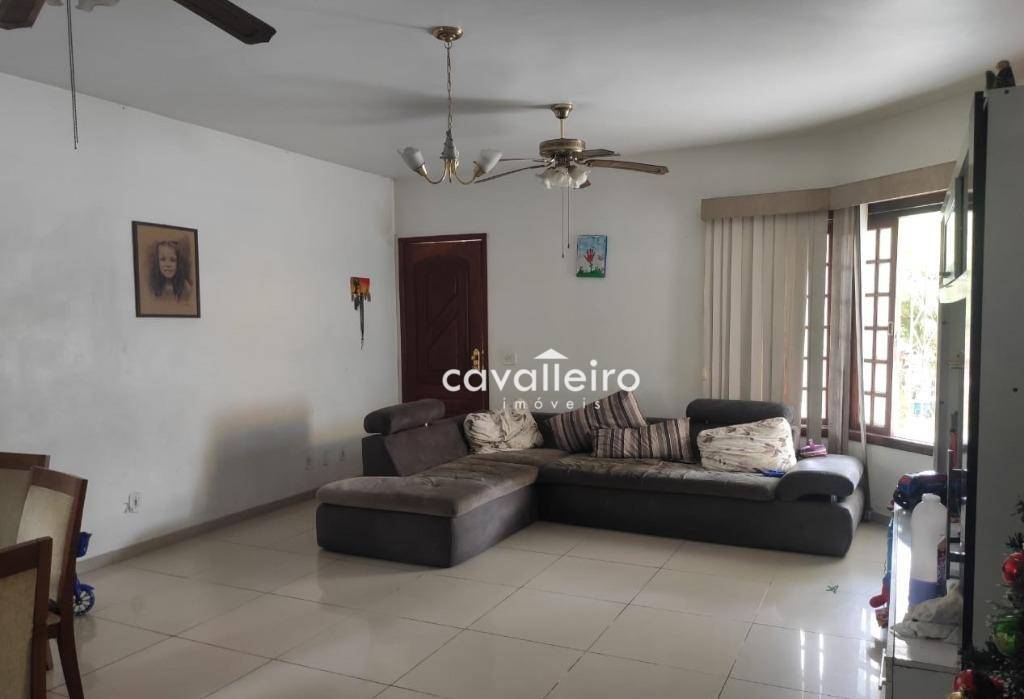 Casa de Condomínio à venda com 3 quartos, 240m² - Foto 4