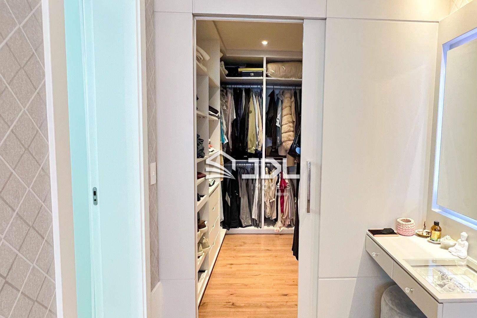 Apartamento à venda com 3 quartos, 136m² - Foto 30