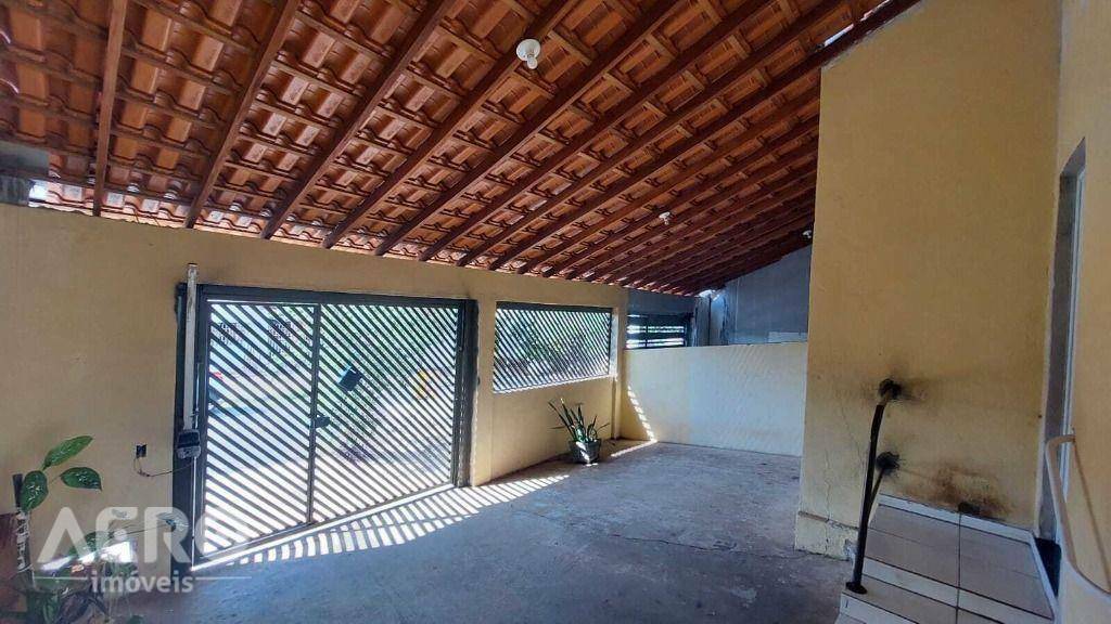 Casa à venda com 3 quartos, 120m² - Foto 2