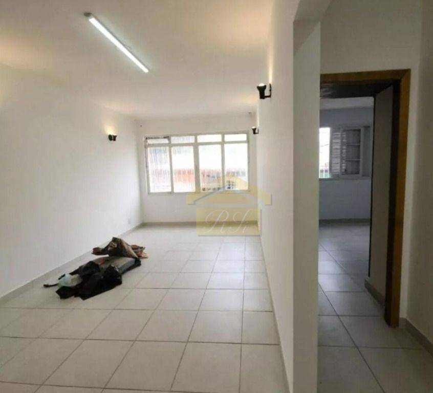 Casa à venda e aluguel com 3 quartos, 120m² - Foto 1