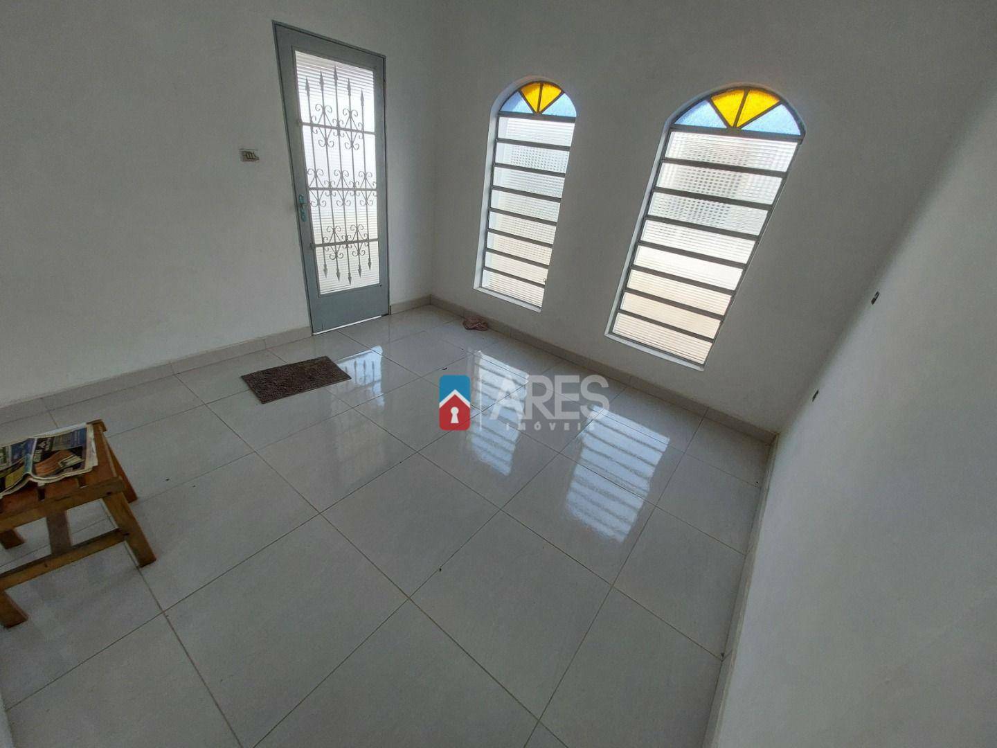 Casa à venda com 3 quartos, 143m² - Foto 3