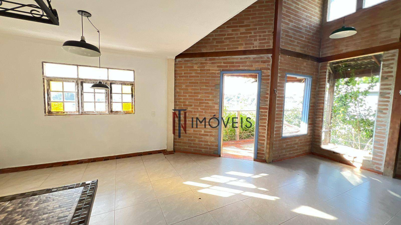 Casa para alugar com 4 quartos, 230m² - Foto 21