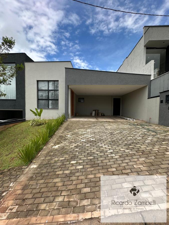 Casa de Condomínio à venda com 3 quartos, 300m² - Foto 2