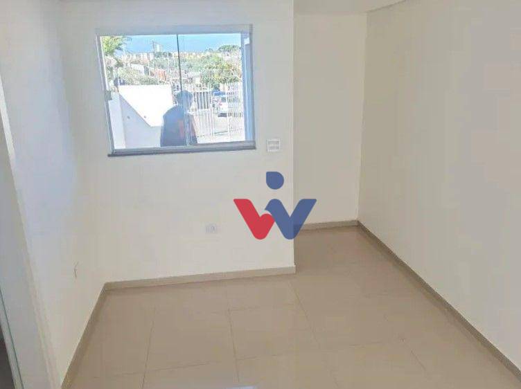 Casa à venda com 2 quartos, 60m² - Foto 5