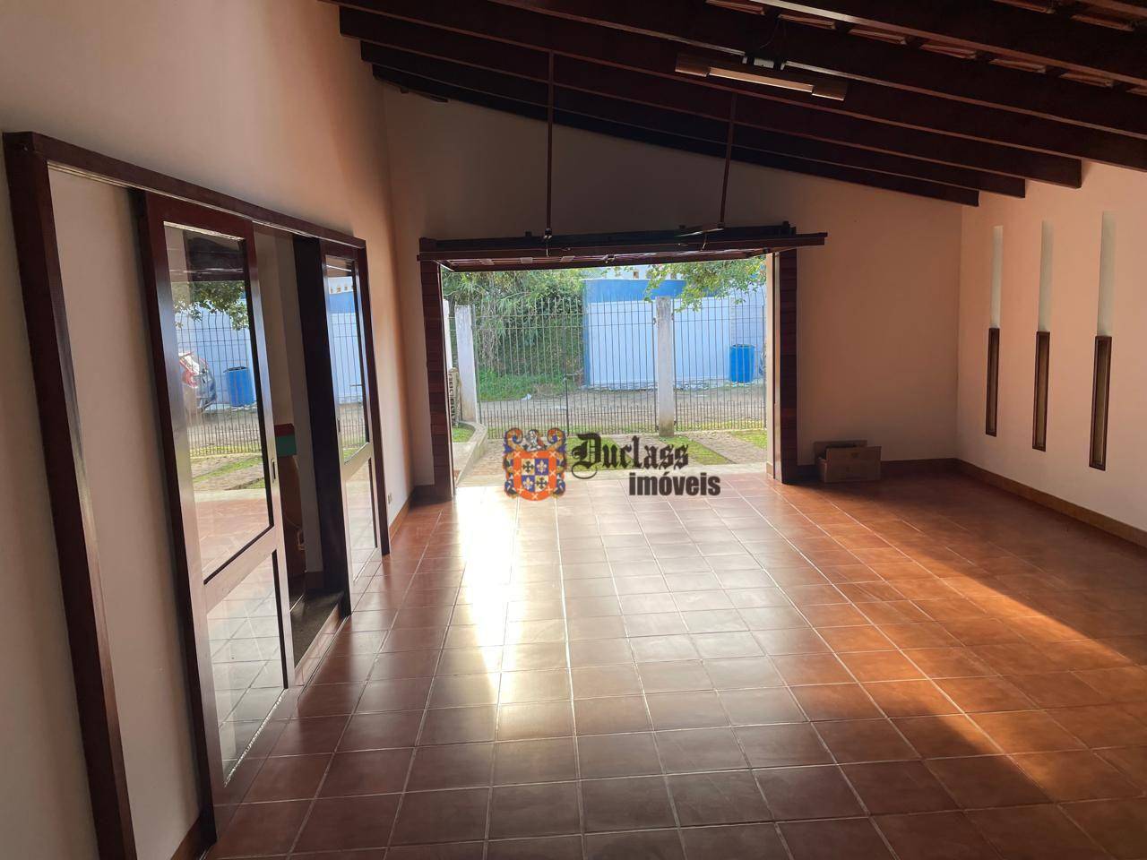 Casa à venda com 3 quartos, 241m² - Foto 11