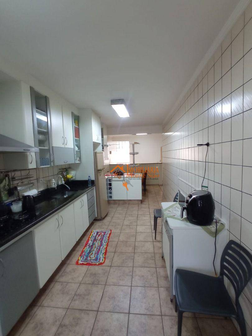 Sobrado à venda com 5 quartos, 250m² - Foto 12