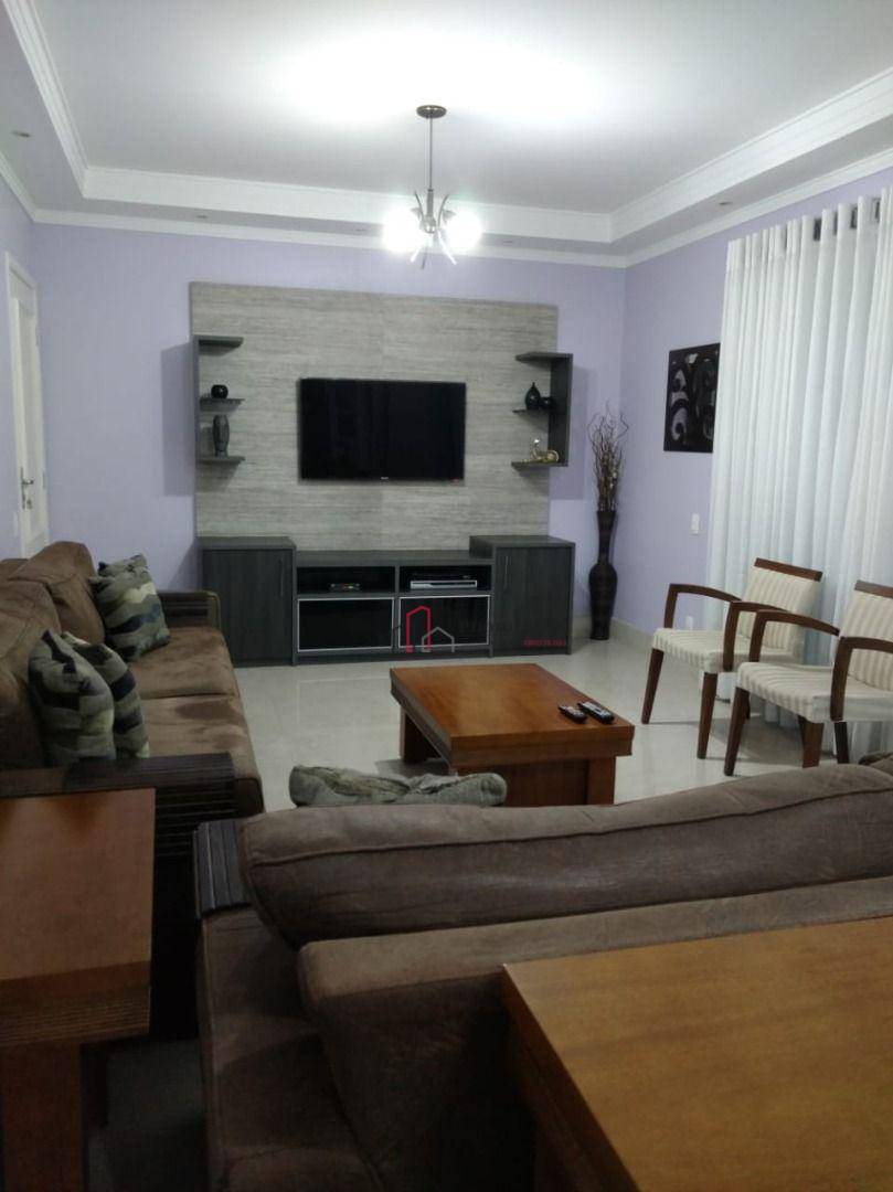 Apartamento à venda com 3 quartos, 134m² - Foto 1