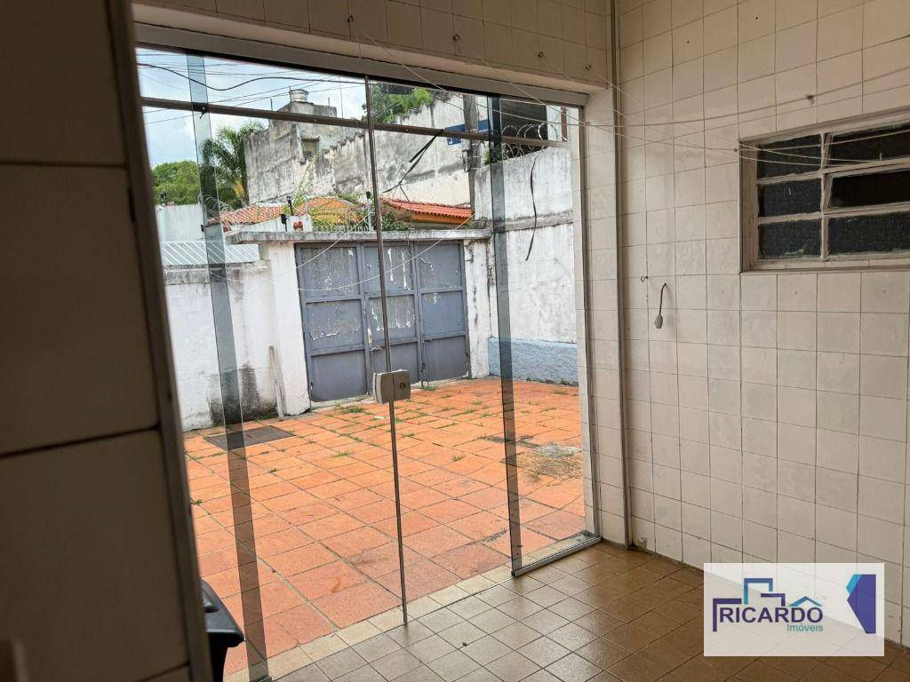 Casa para alugar com 3 quartos, 130m² - Foto 6