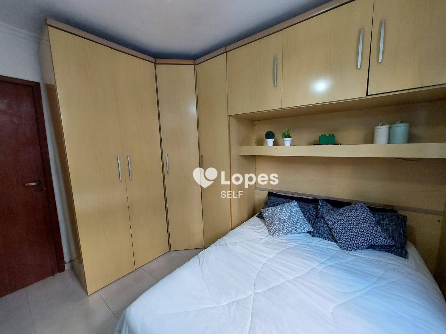 Apartamento à venda com 3 quartos, 70m² - Foto 4