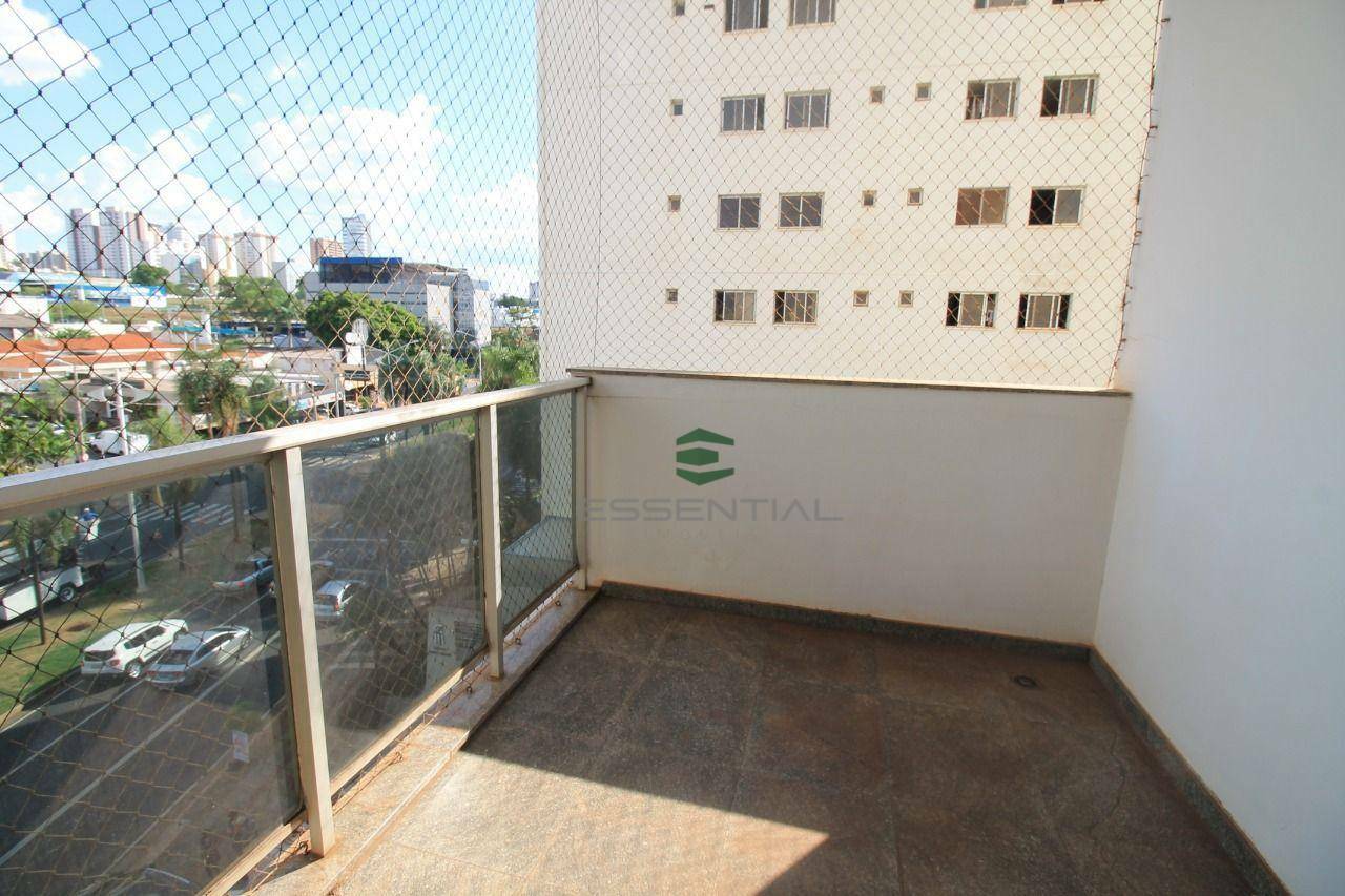 Apartamento à venda com 3 quartos, 158m² - Foto 4