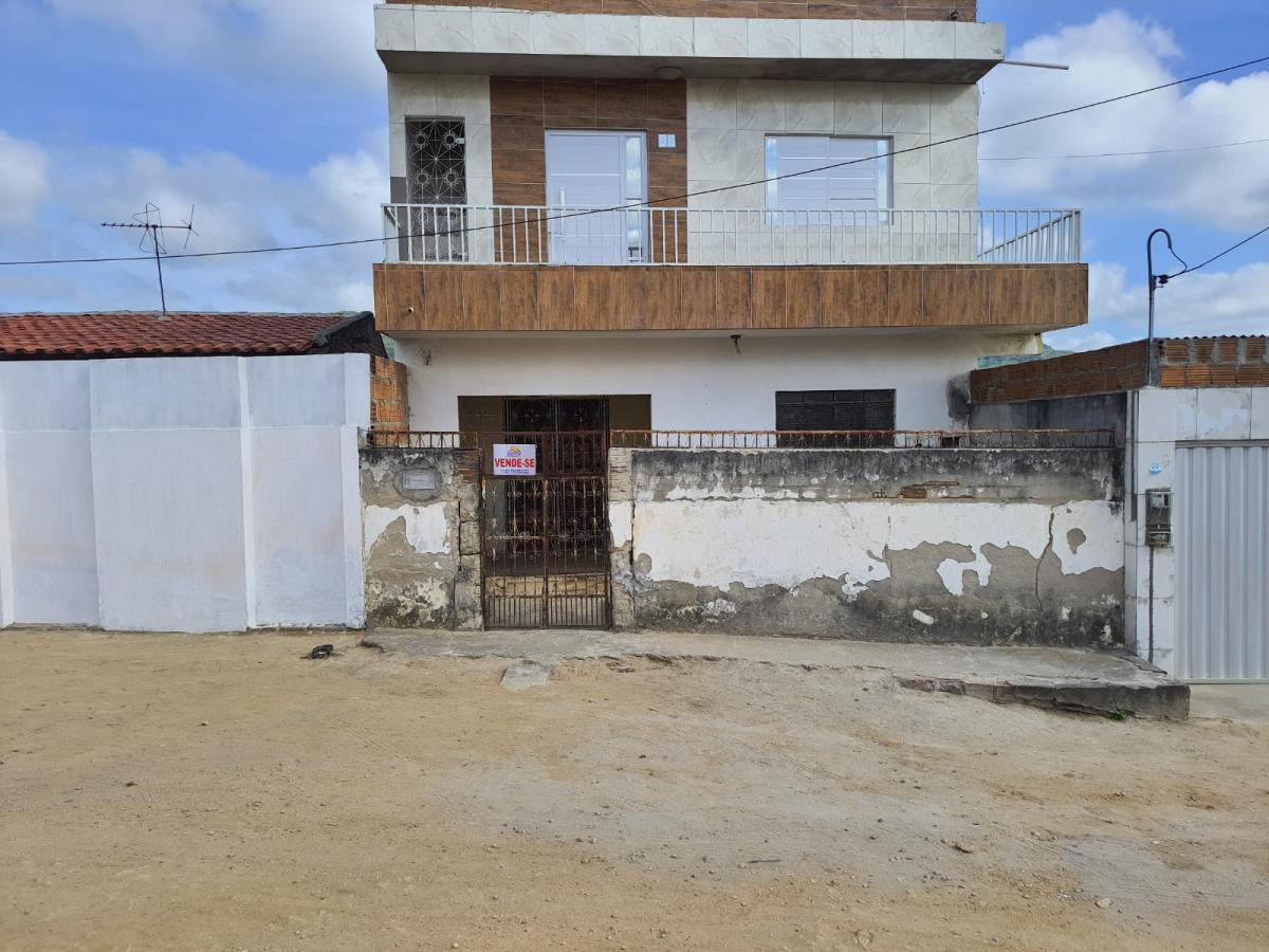 Casa à venda com 2 quartos, 200m² - Foto 2