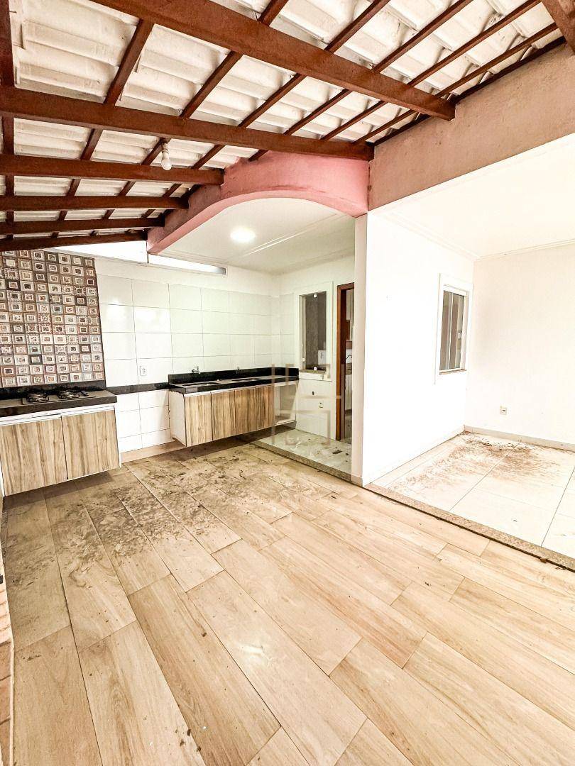 Casa, 3 quartos, 110 m² - Foto 2